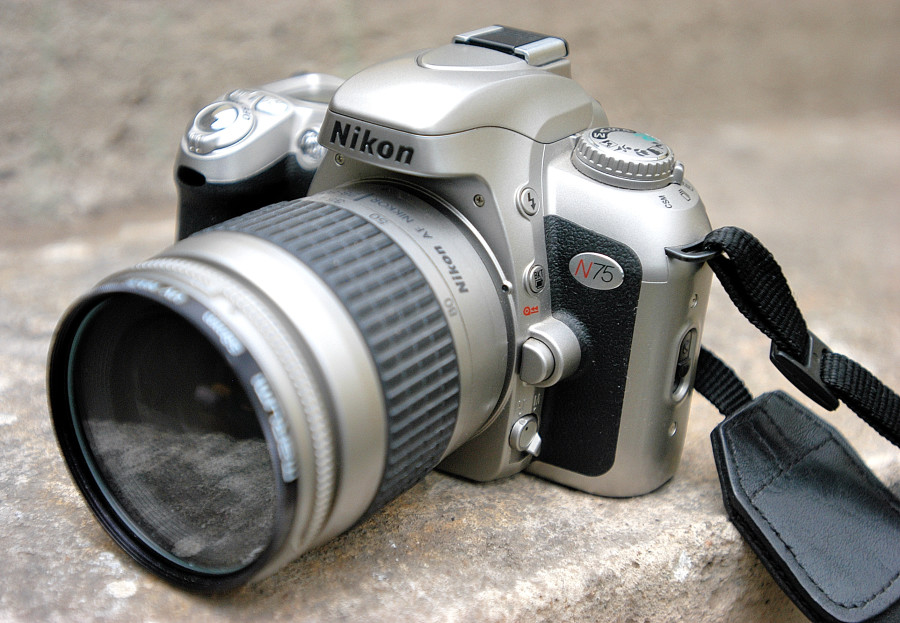 Nikon N75: Mi Opinión sobre esta Cámara Analógica Perfecta para (no tan) Principiantes