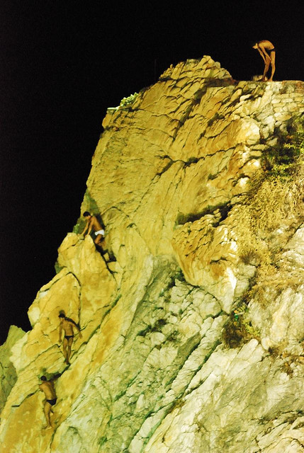 Cliff divers / Clavadistas de Acapulco