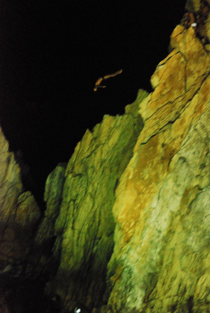 Cliff divers / Clavadistas de Acapulco