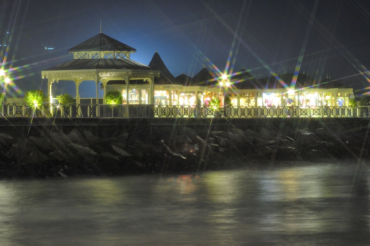 La Rosa Náutica de noche: una mirada distinta desde 2012 con una Nikon D2x