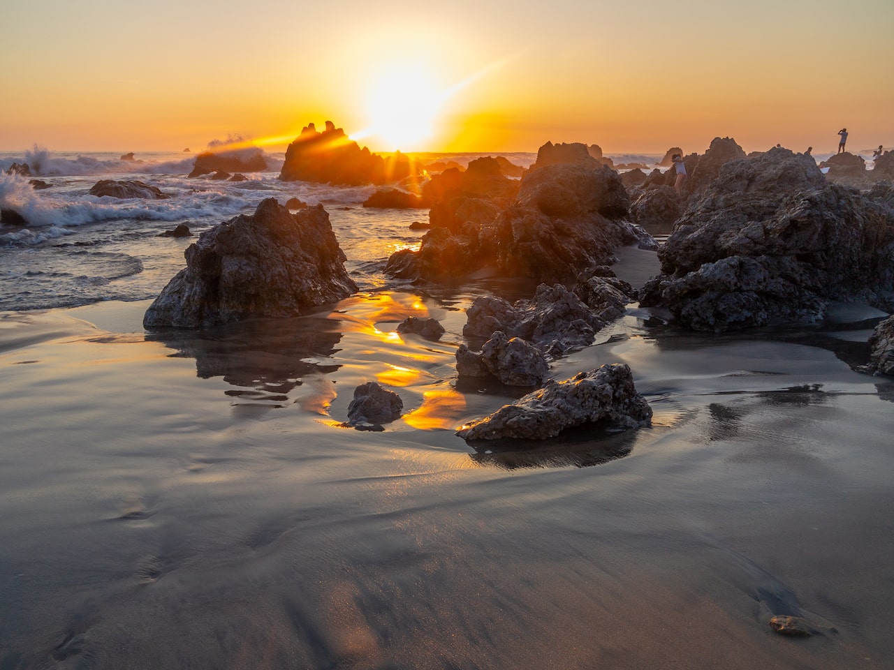 Atardecer de Rocas y Arena: Marcona con la Canon G1 X