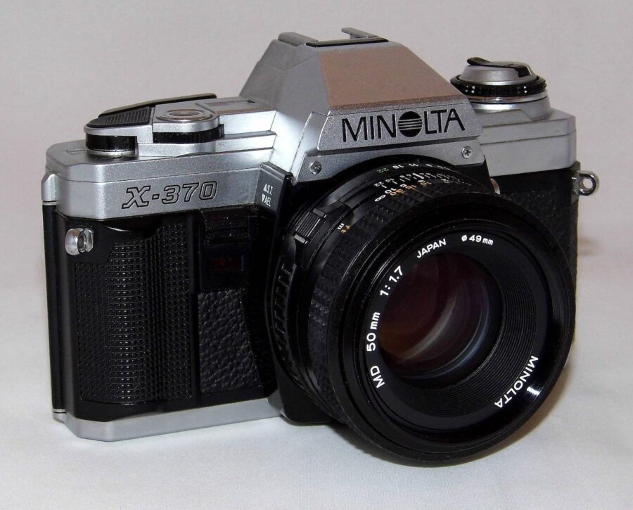 Minolta X-370: Una Compañera para la Fotografía Callejera… y Mucho Más