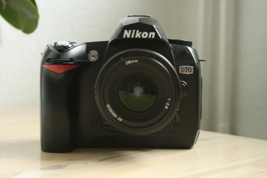 Nikon D70 en 2026: por qué esta DSLR con sensor CCD sigue valiendo la pena
